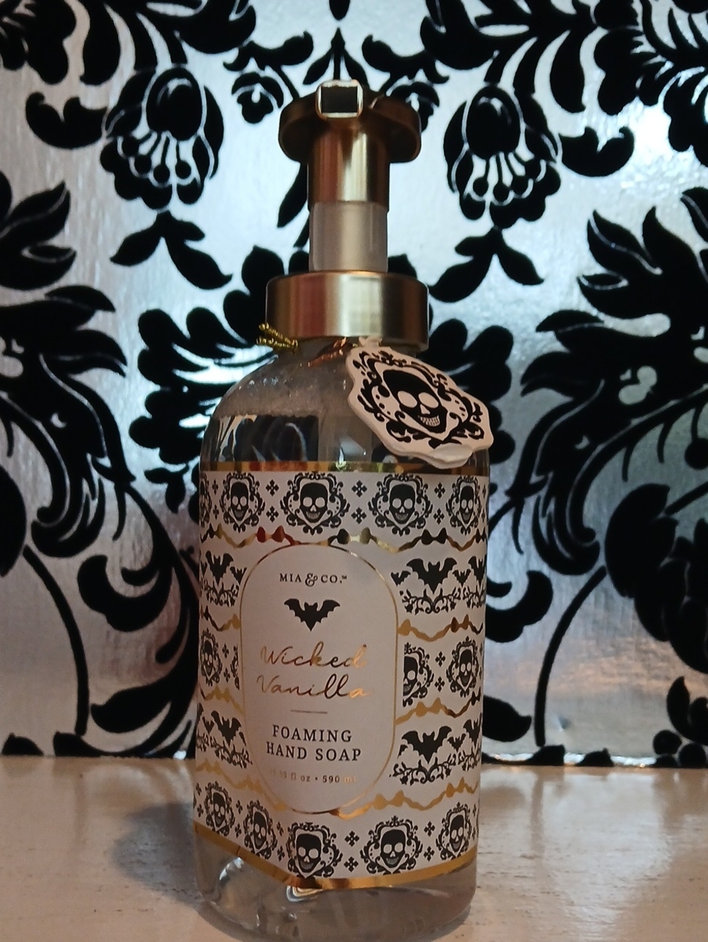 Wicked Vanilla Foaming Hand Soap - Gold & Black